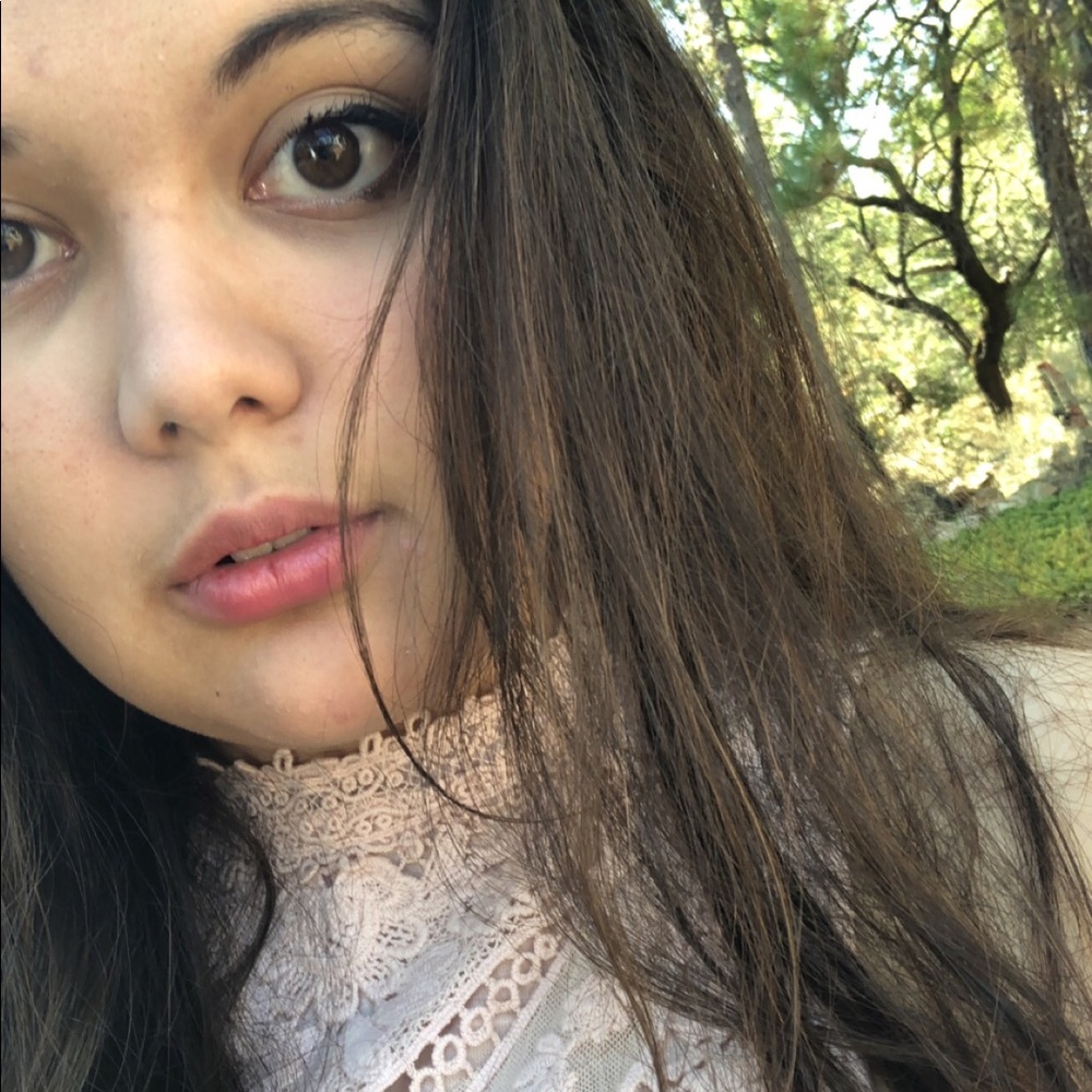 Meet your Posher, Alana